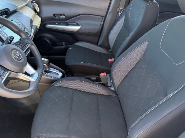 Used 2018 Nissan Kicks SV FWD image 12
