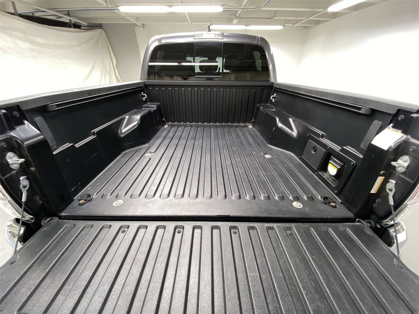 Used 2023 Toyota Tacoma TRD Off-Road w/ Black Out Package (TMS) AWD/4WD image 23