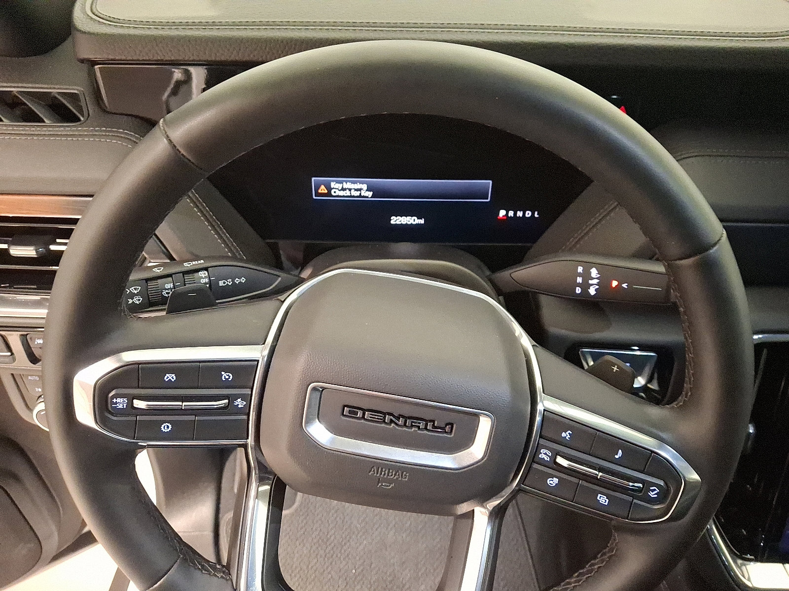 Used 2025 GMC Yukon Denali image 20