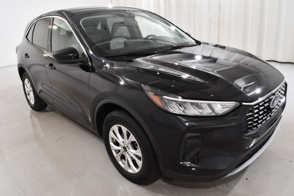 Used 2023 Ford Escape Active w/ Tech Pack #2 AWD/4WD image 5