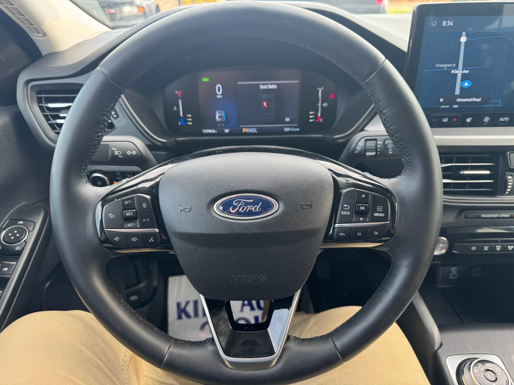 Used 2023 Ford Escape SE image 15