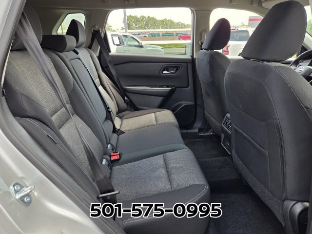 Used 2025 Nissan Rogue SV AWD/4WD image 17