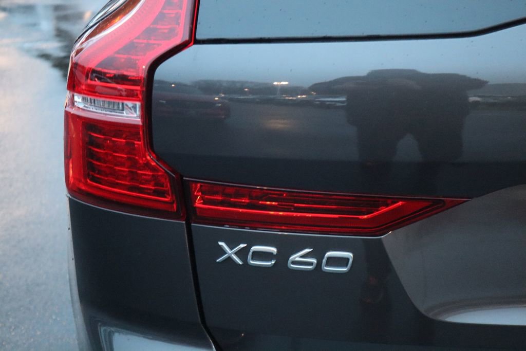 Used 2025 Volvo XC60 B5 Plus w/ Climate Package image 31