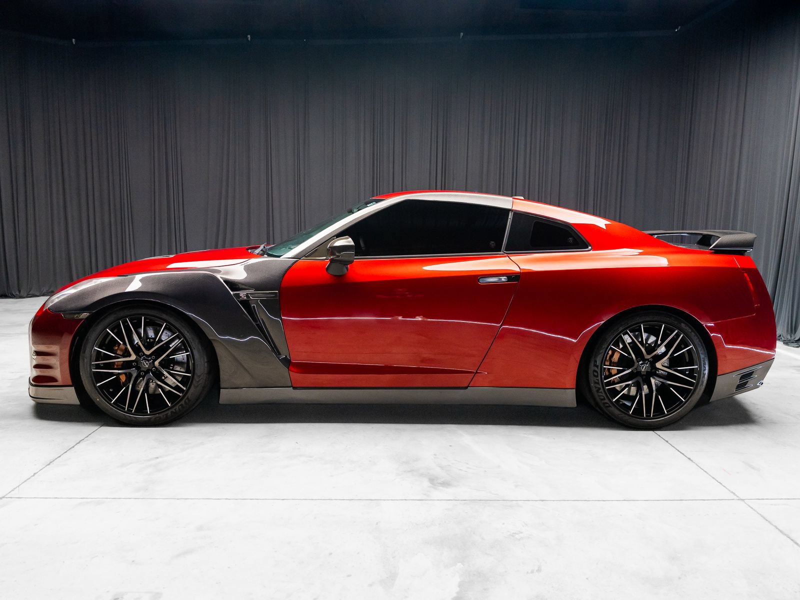Used 2014 Nissan GT-R Premium AWD/4WD image 11