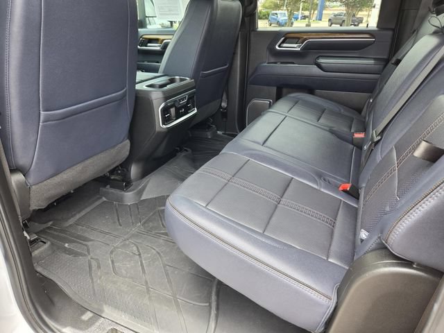 Used 2024 Chevrolet Silverado 3500 High Country w/ Technology Package AWD/4WD image 13