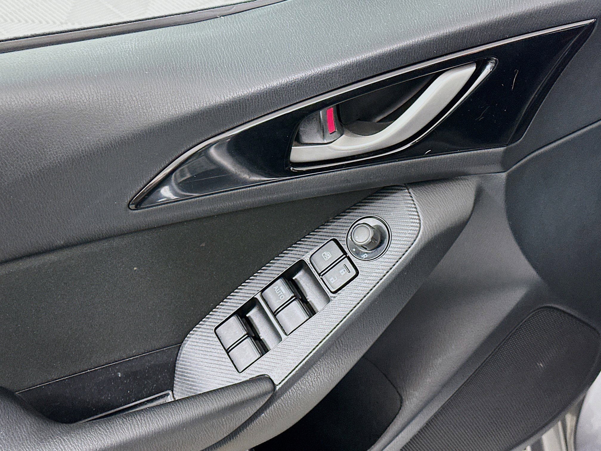 Used 2016 MAZDA MAZDA3 i Sport w/ Preferred Equipment Package image 15