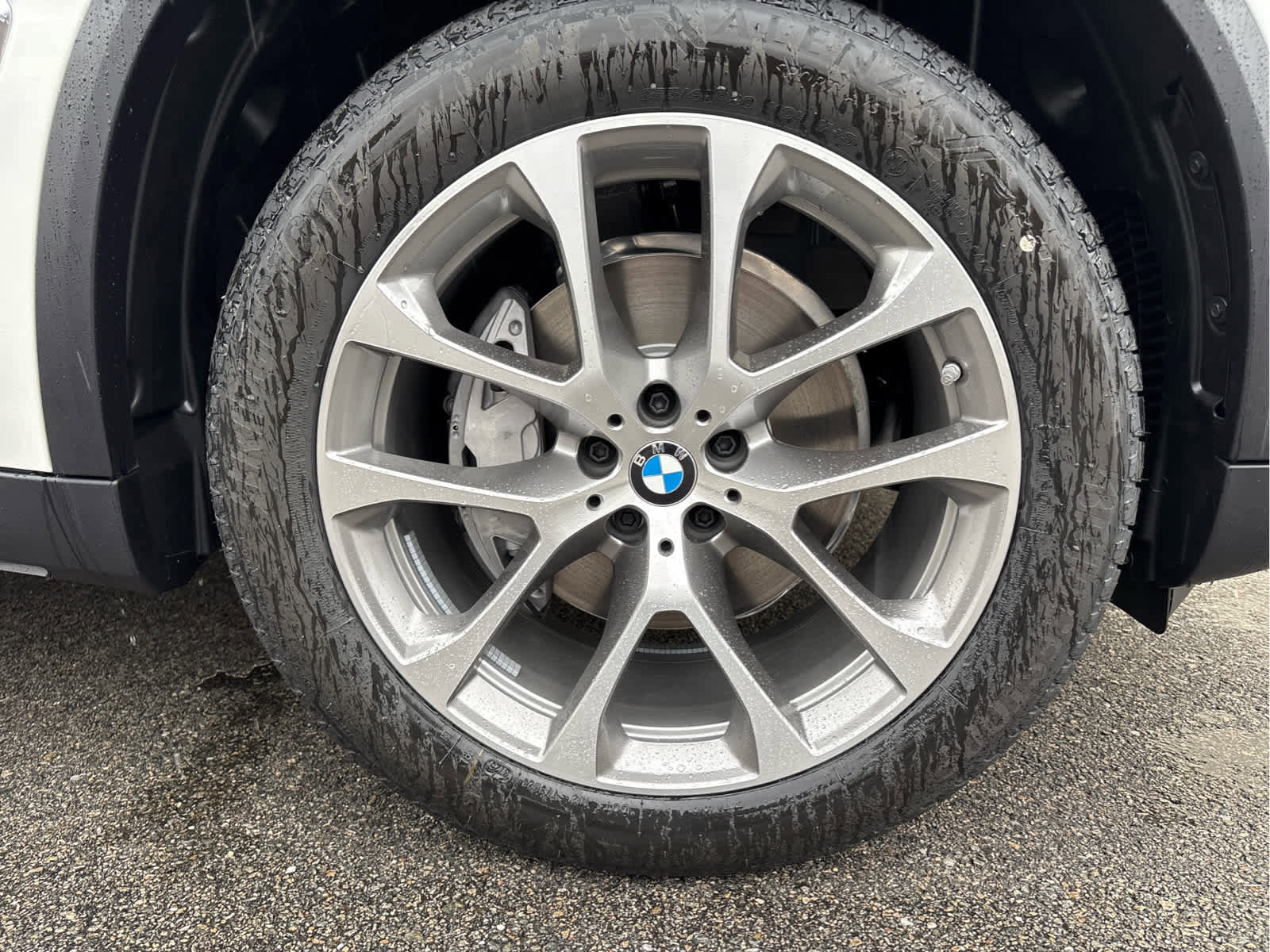 New 2026 BMW X5 xDrive40i w/ Climate Comfort Package image 10