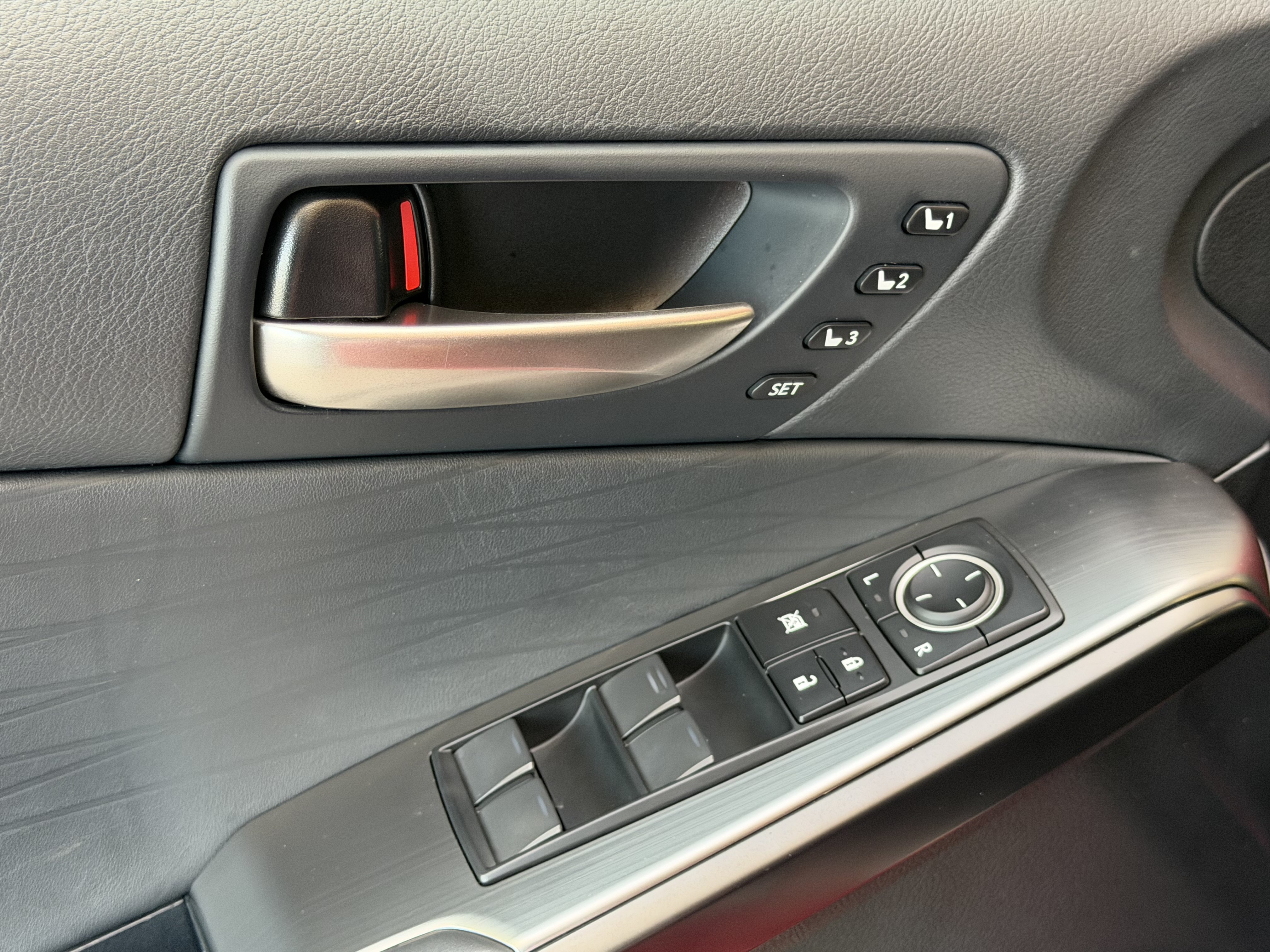 Certified 2023 Lexus IS 500 RWD image 16