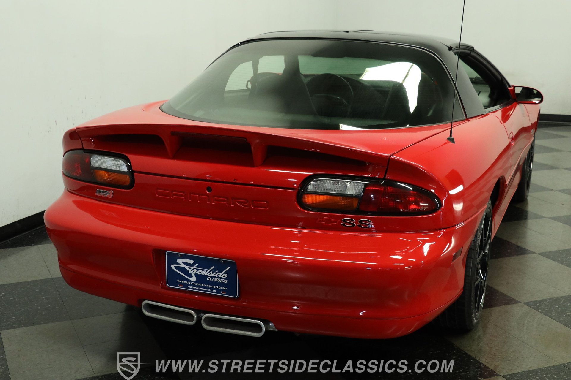 Used 2002 Chevrolet Camaro Z28 w/ SS Performance/Appearance Pkg RWD image 10