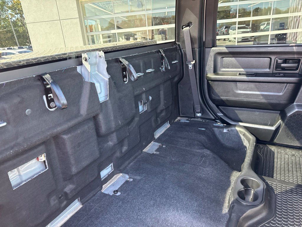 Used 2024 RAM 5500 Tradesman w/ Chrome Appearance Group AWD/4WD image 30