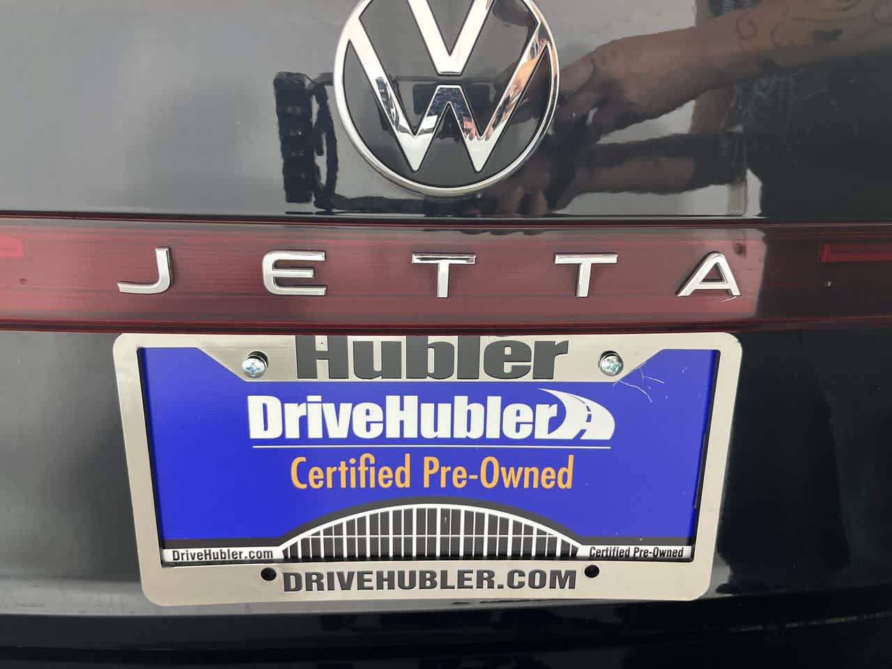 Used 2025 Volkswagen Jetta SE FWD image 11