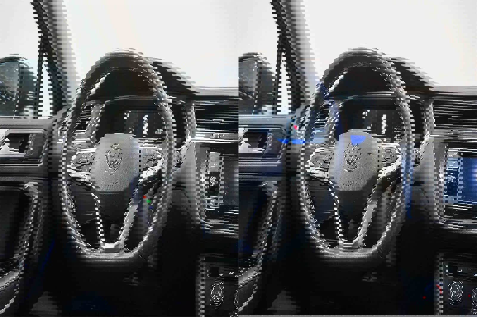 Used 2023 Volkswagen Tiguan S image 15