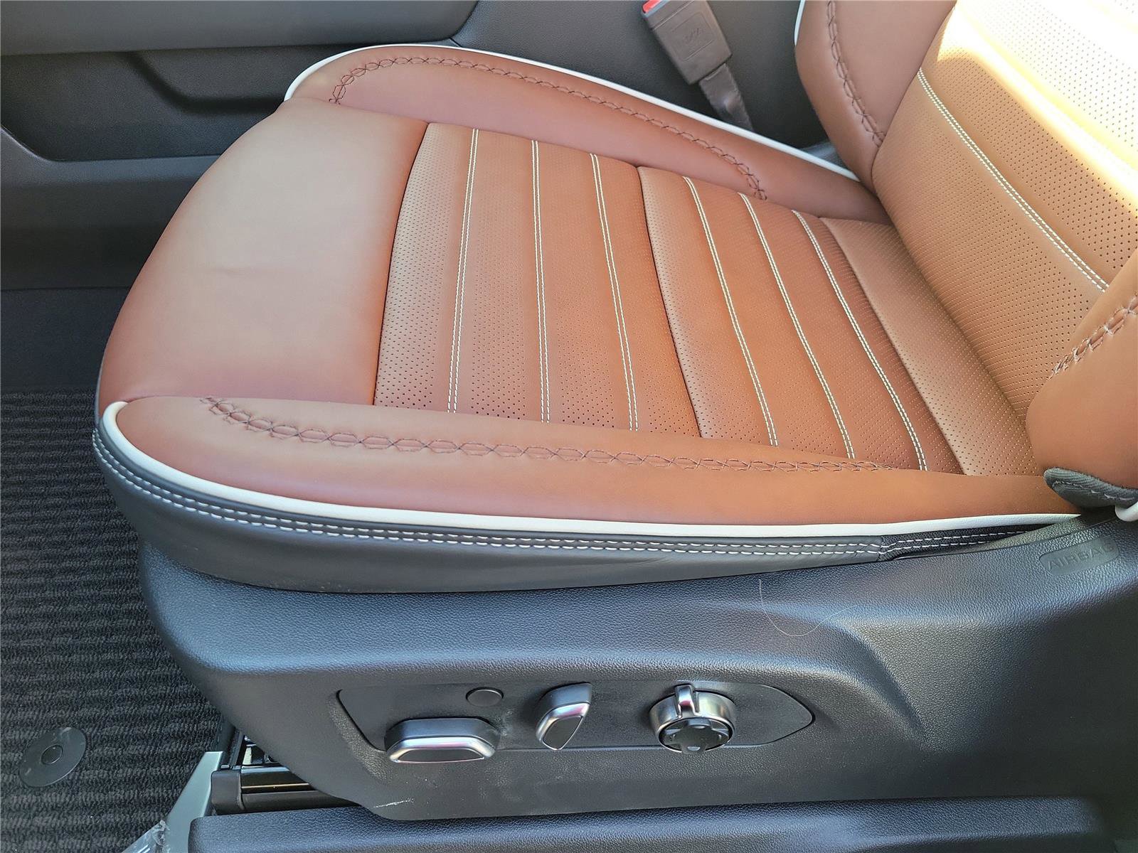 New 2026 GMC Sierra 1500 Denali Ultimate image 17