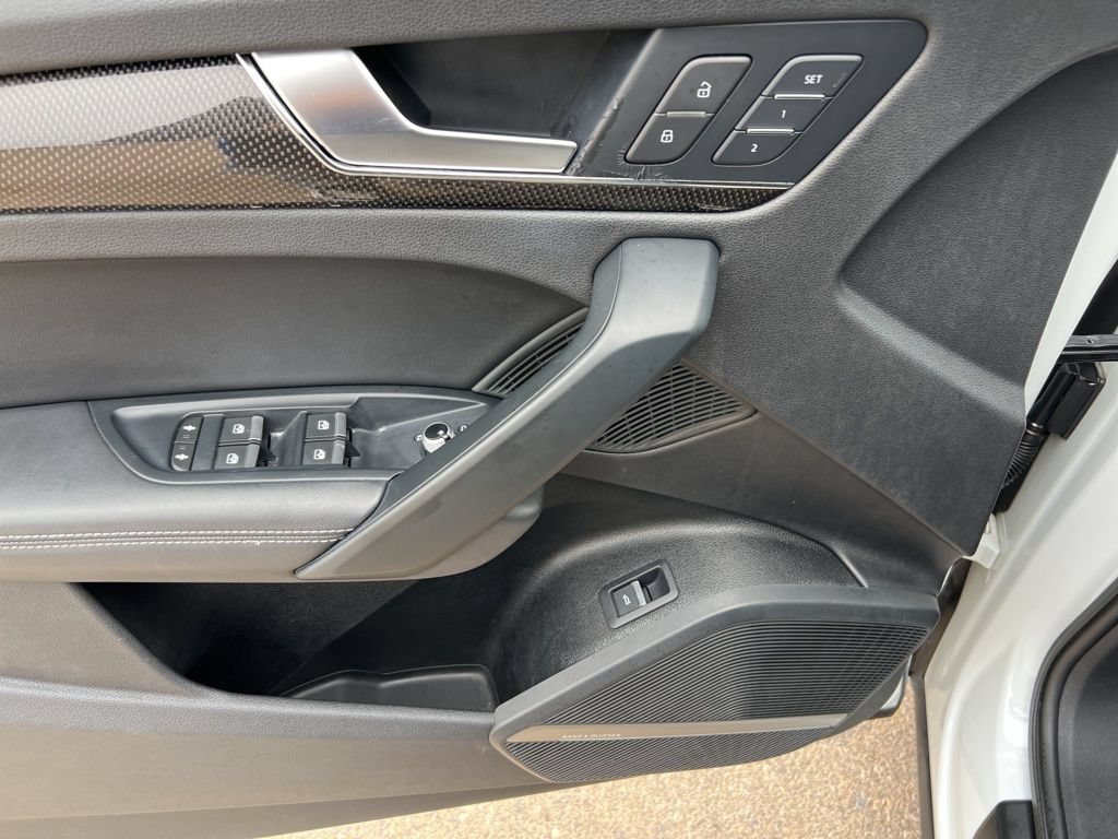Used 2019 Audi SQ5 Prestige w/ Prestige Package AWD/4WD image 12