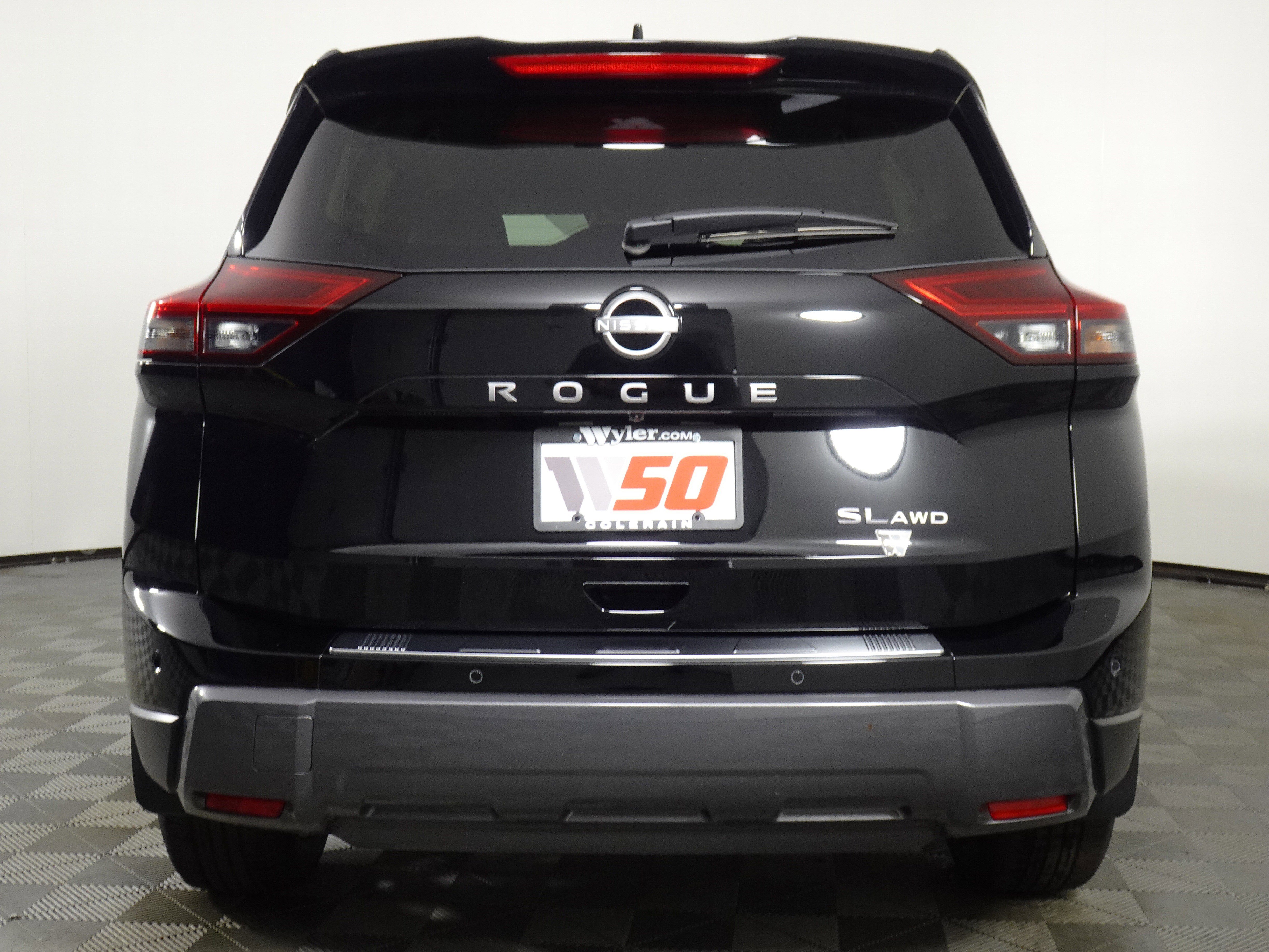 New 2025 Nissan Rogue SL image 18