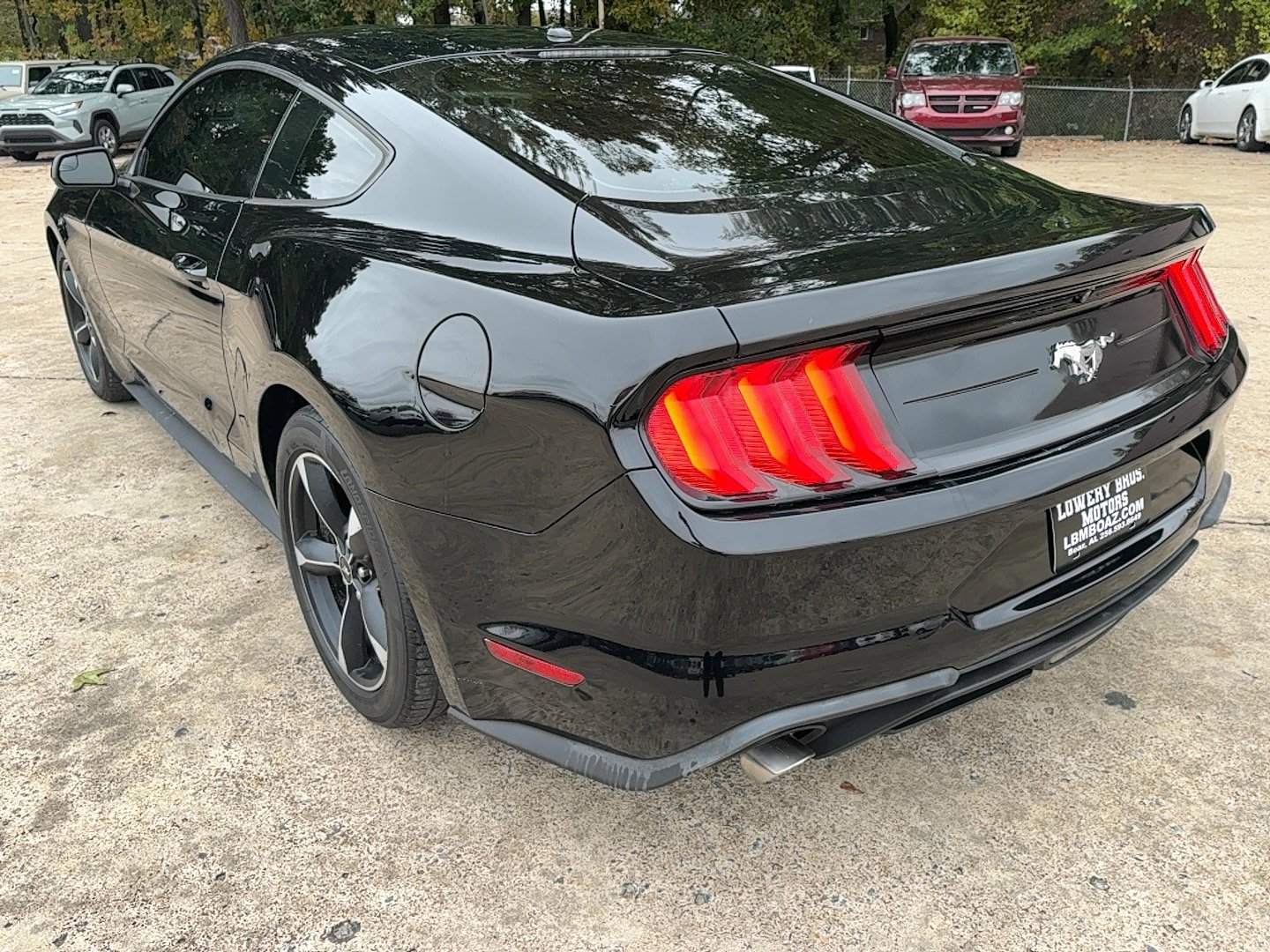 Used 2019 Ford Mustang Coupe RWD image 6