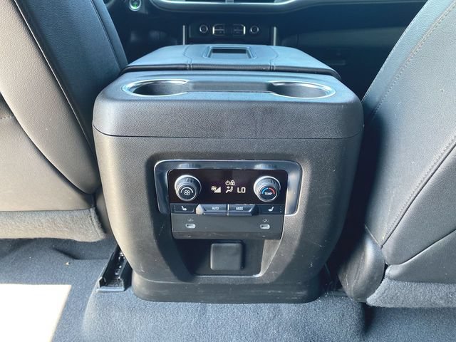 Used 2022 Chevrolet Suburban Premier AWD/4WD image 20