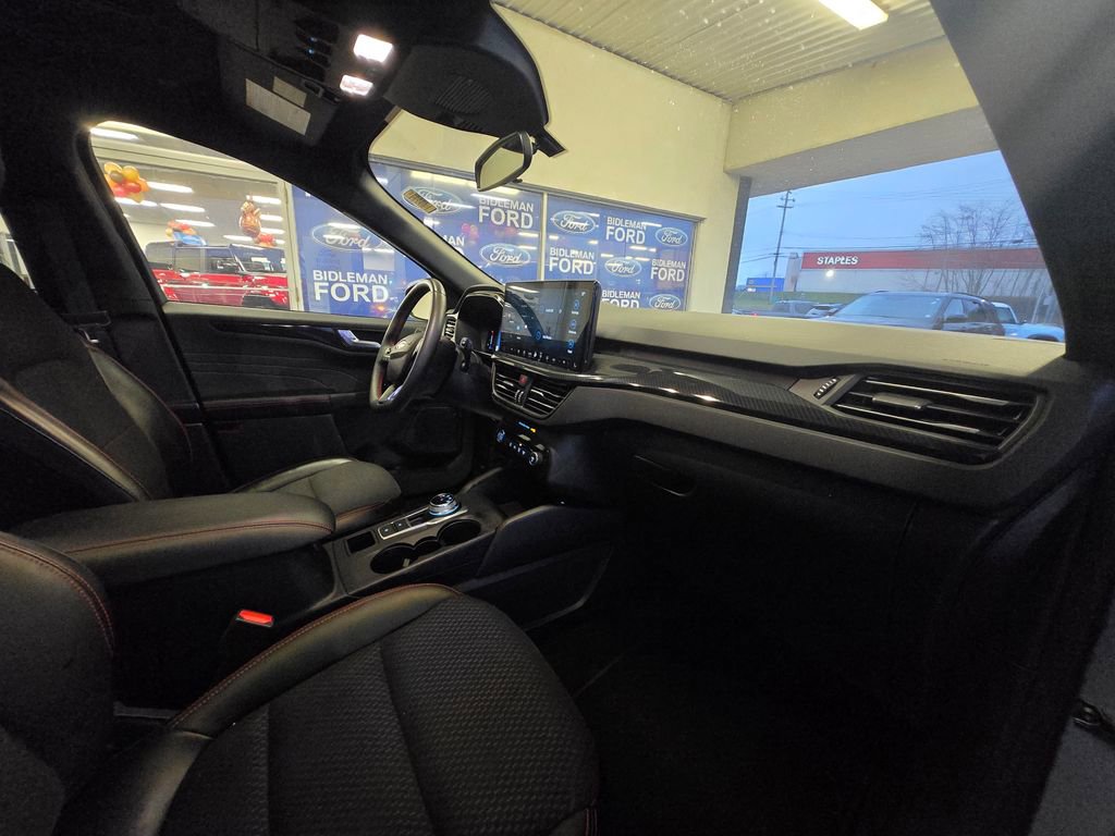 Used 2023 Ford Escape ST-Line w/ Tech Pack #1 image 27