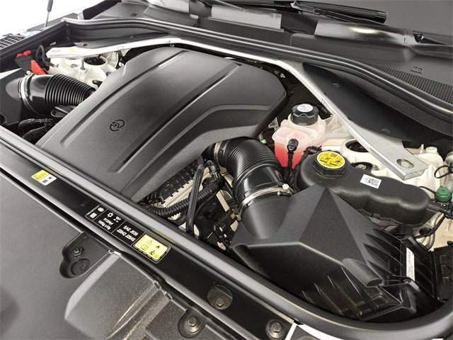 Certified 2024 Land Rover Range Rover SV image 19