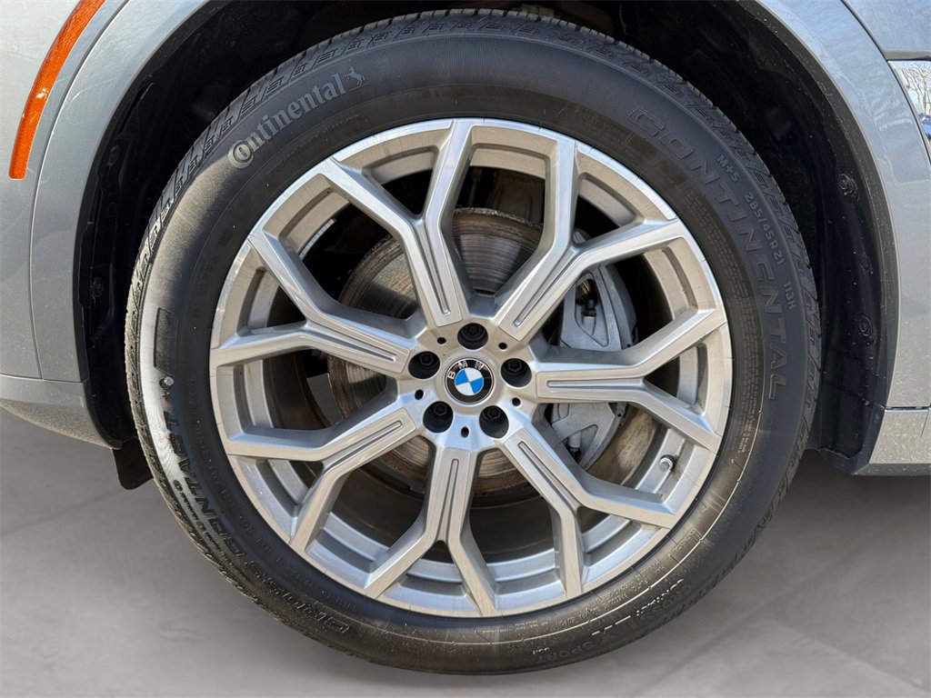 Certified 2026 BMW X7 xDrive40i w/ Executive Package image 14