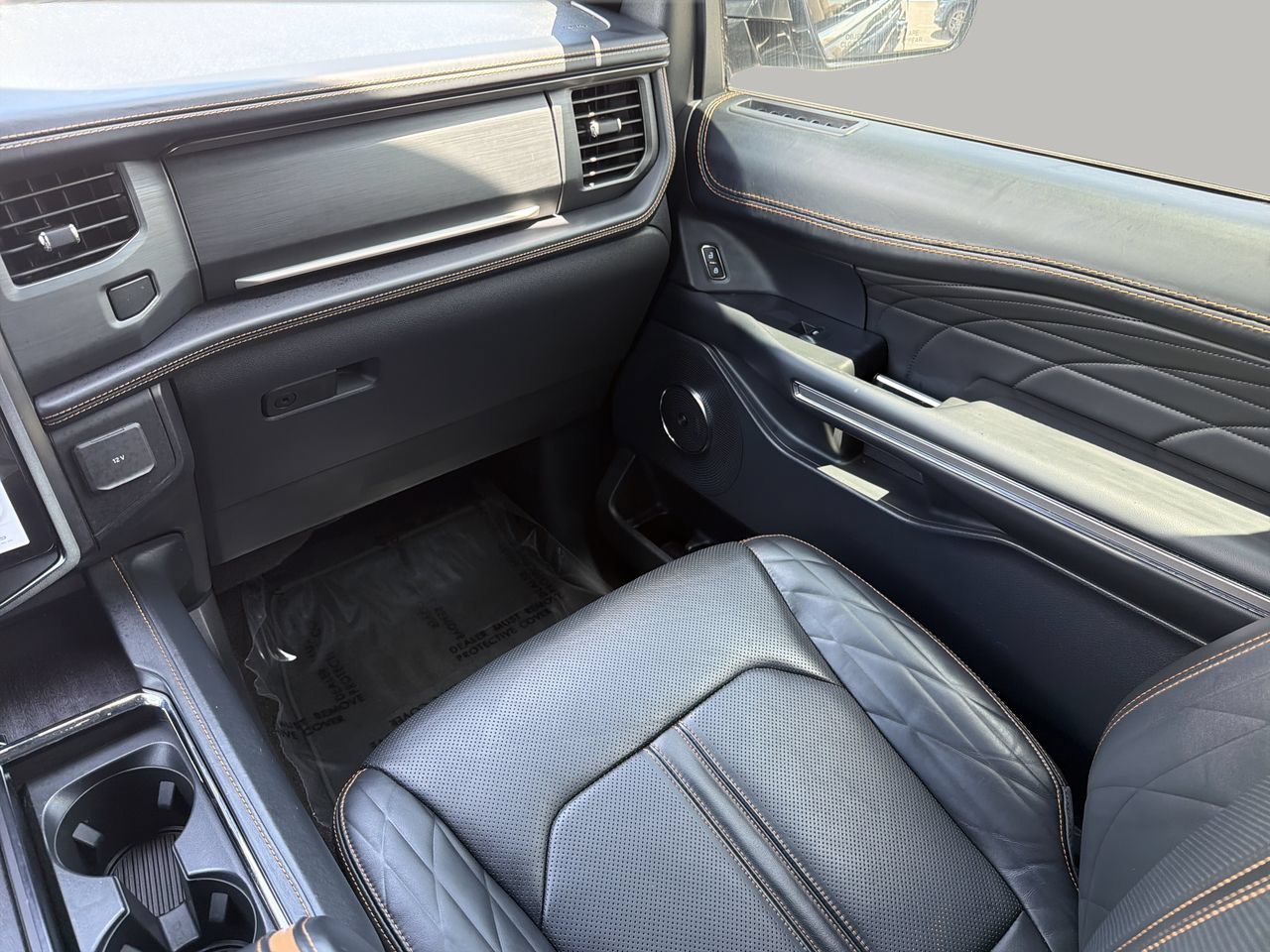 Used 2022 Ford Expedition Max Platinum RWD image 16