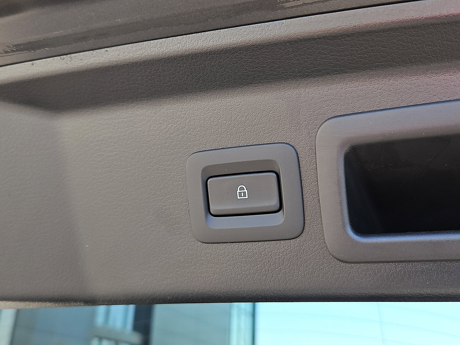 Used 2025 MAZDA CX-30 AWD 2.5 S w/ Select Sport Pkg image 28