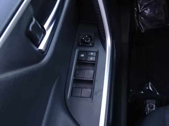 Certified 2019 Toyota RAV4 XLE w/ Convenience Package AWD/4WD image 37
