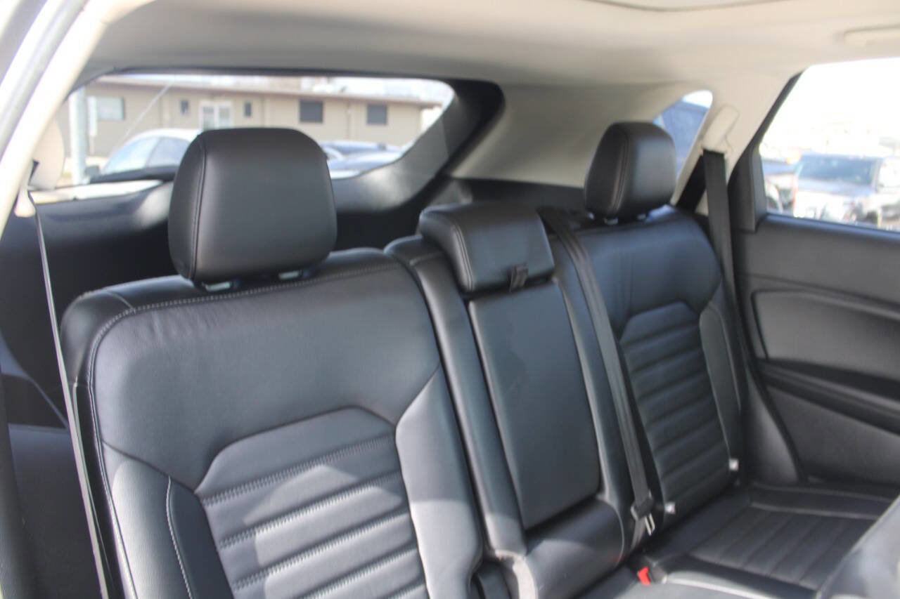 Used 2016 Ford Edge SEL w/ Equipment Group 201A image 11