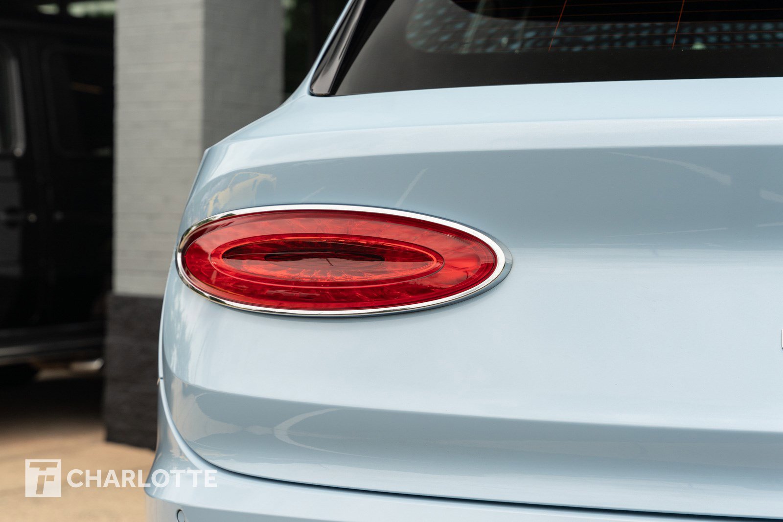 Used 2023 Bentley Bentayga Extended Wheelbase image 14