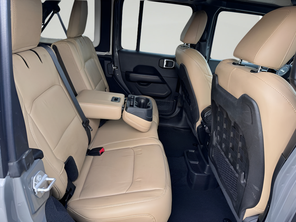 Used 2018 Jeep Wrangler Unlimited Rubicon AWD/4WD image 16