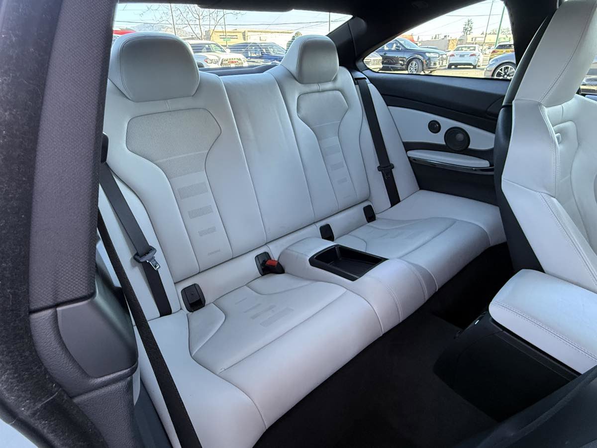 Used 2017 BMW M4 Coupe image 12