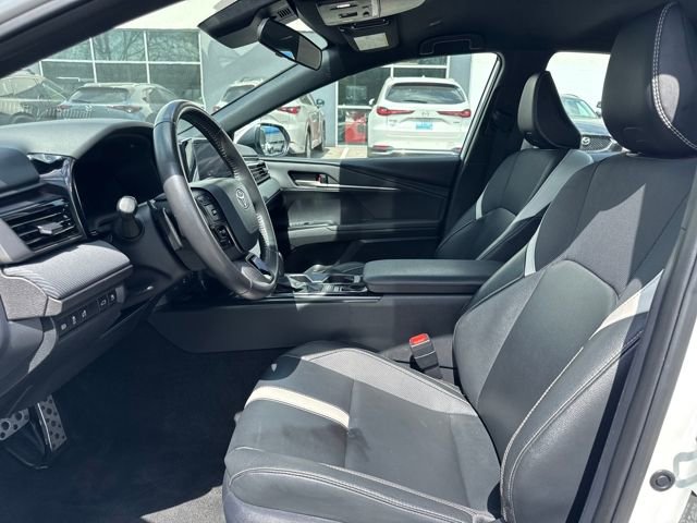 Used 2025 Toyota Camry SE FWD image 13