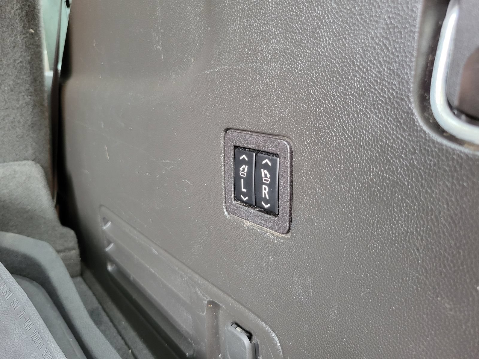 Used 2019 Chevrolet Traverse High Country w/ LPO, Floor Liner Package AWD/4WD image 32