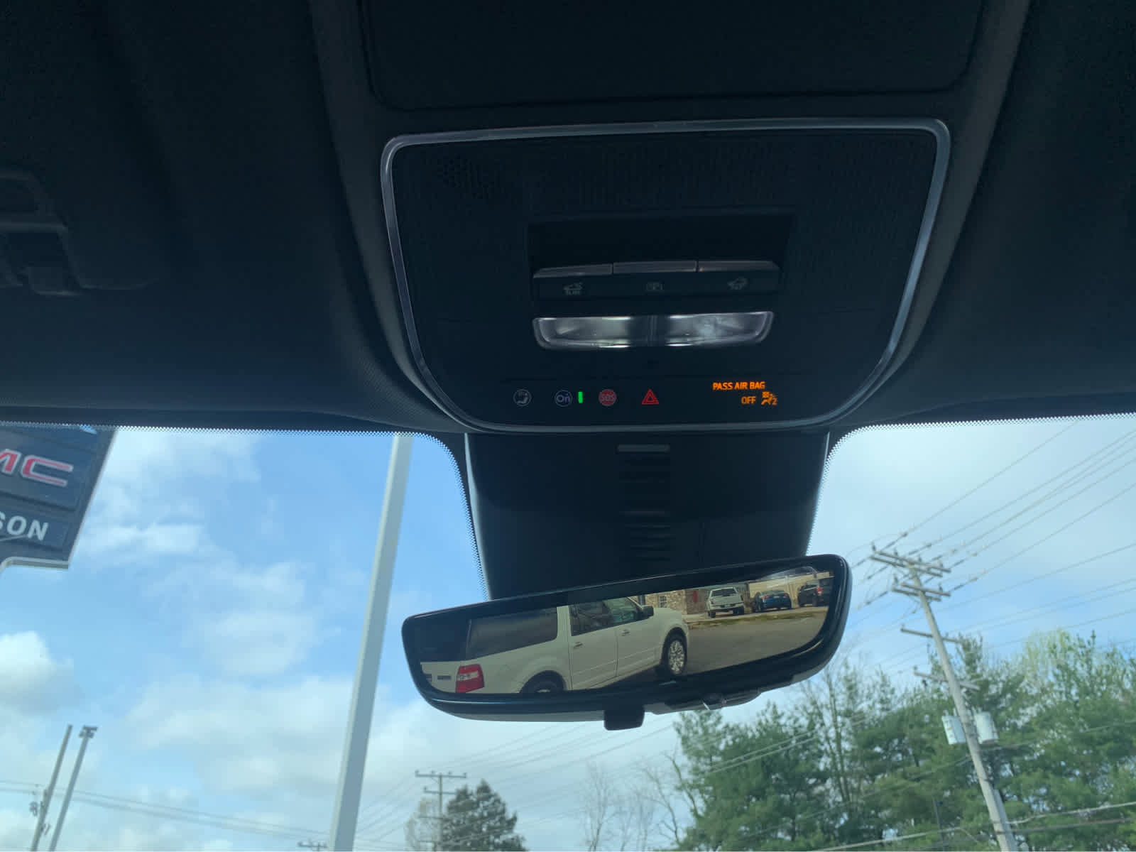 Used 2025 Buick Enclave Avenir w/ Super Cruise Package AWD/4WD image 23