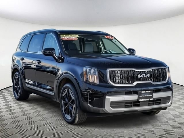 Certified 2024 Kia Telluride EX w/ EX Captain's Chair Package image 5