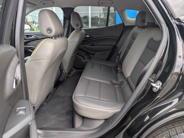 Used 2025 Chevrolet Trax ACTIV w/ Driver Confidence Package FWD image 15