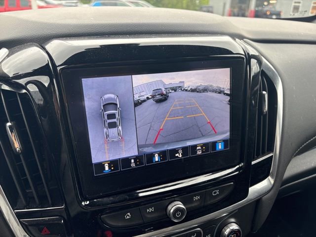 Used 2023 Chevrolet Traverse LT w/ Rear Camera Mirror Package AWD/4WD image 24