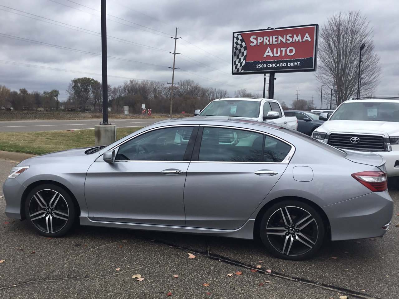 Used 2016 Honda Accord Touring image 10