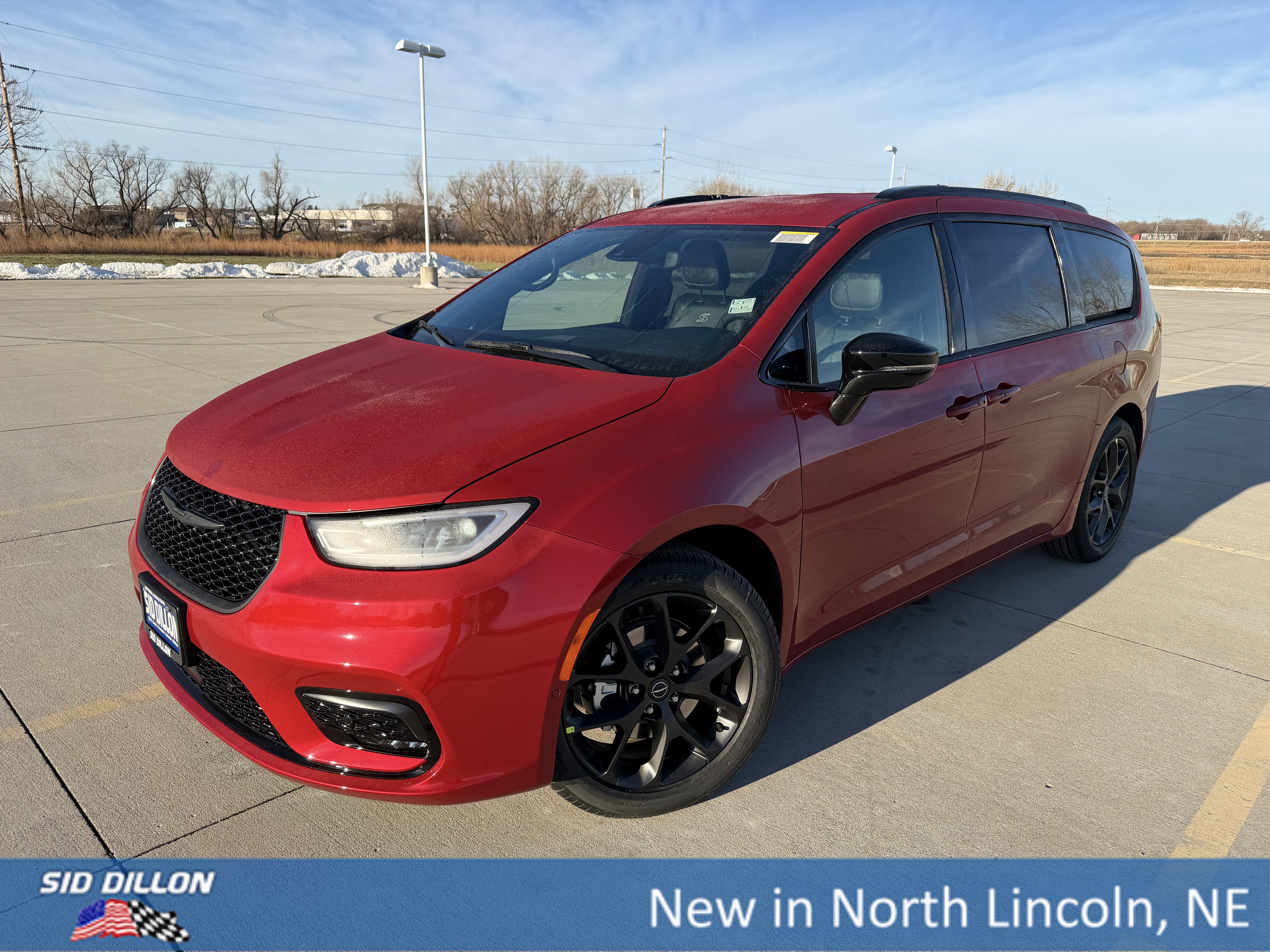 New 2026 Chrysler Pacifica Select