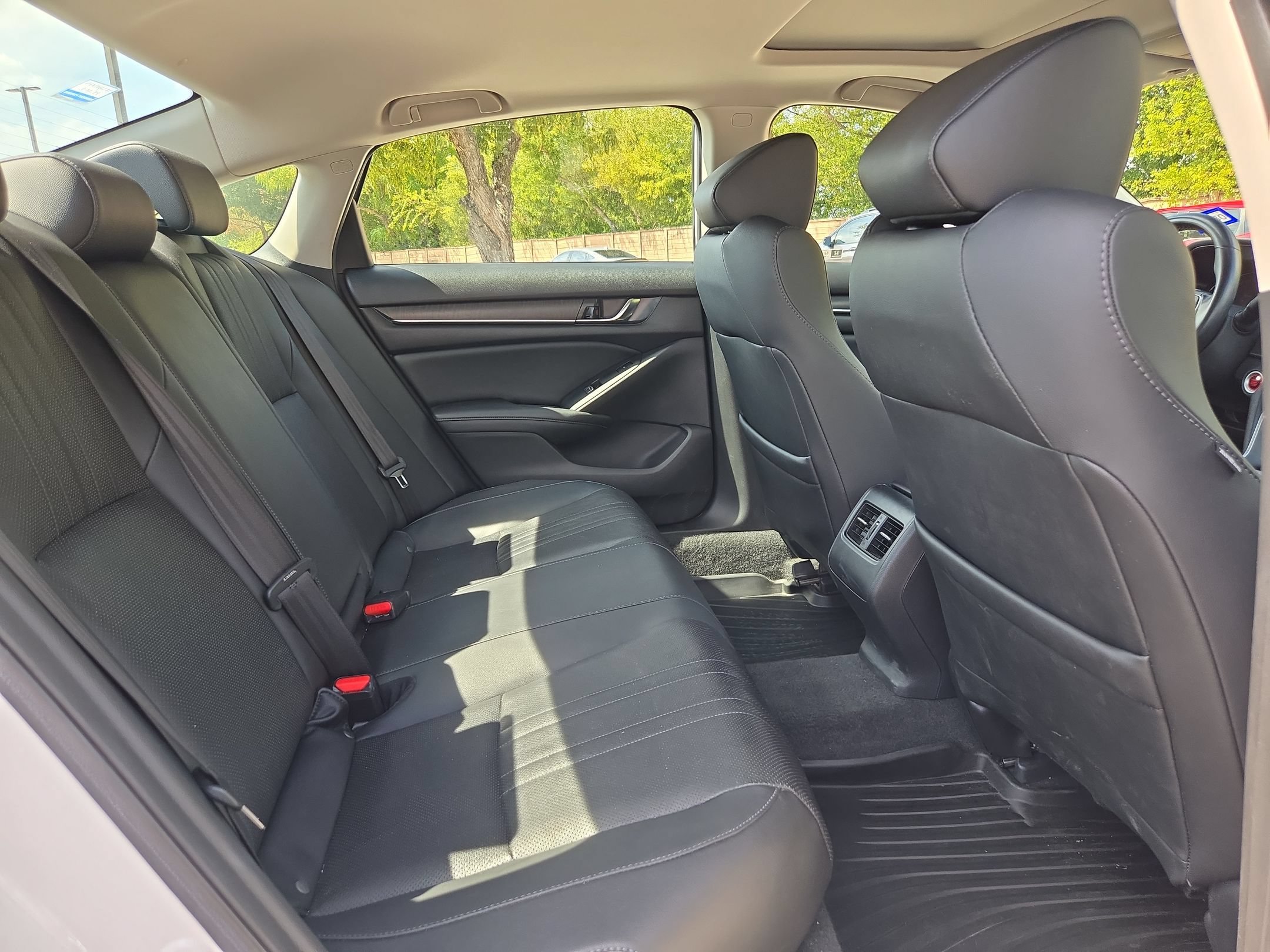 Certified 2020 Honda Accord Touring image 25