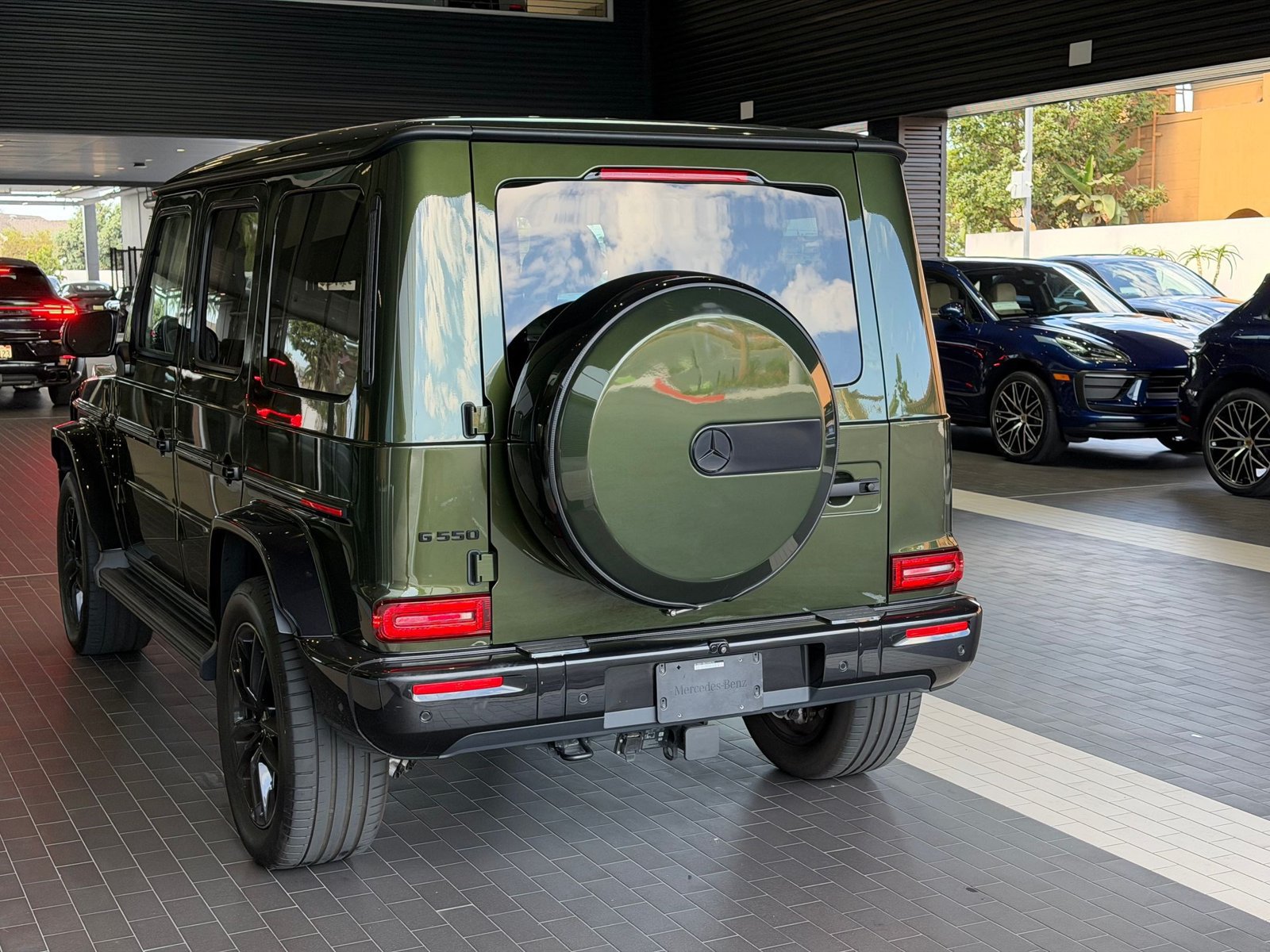 Used 2025 Mercedes-Benz G 550 image 2