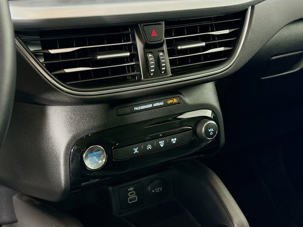 Used 2025 Ford Escape Platinum AWD/4WD image 18