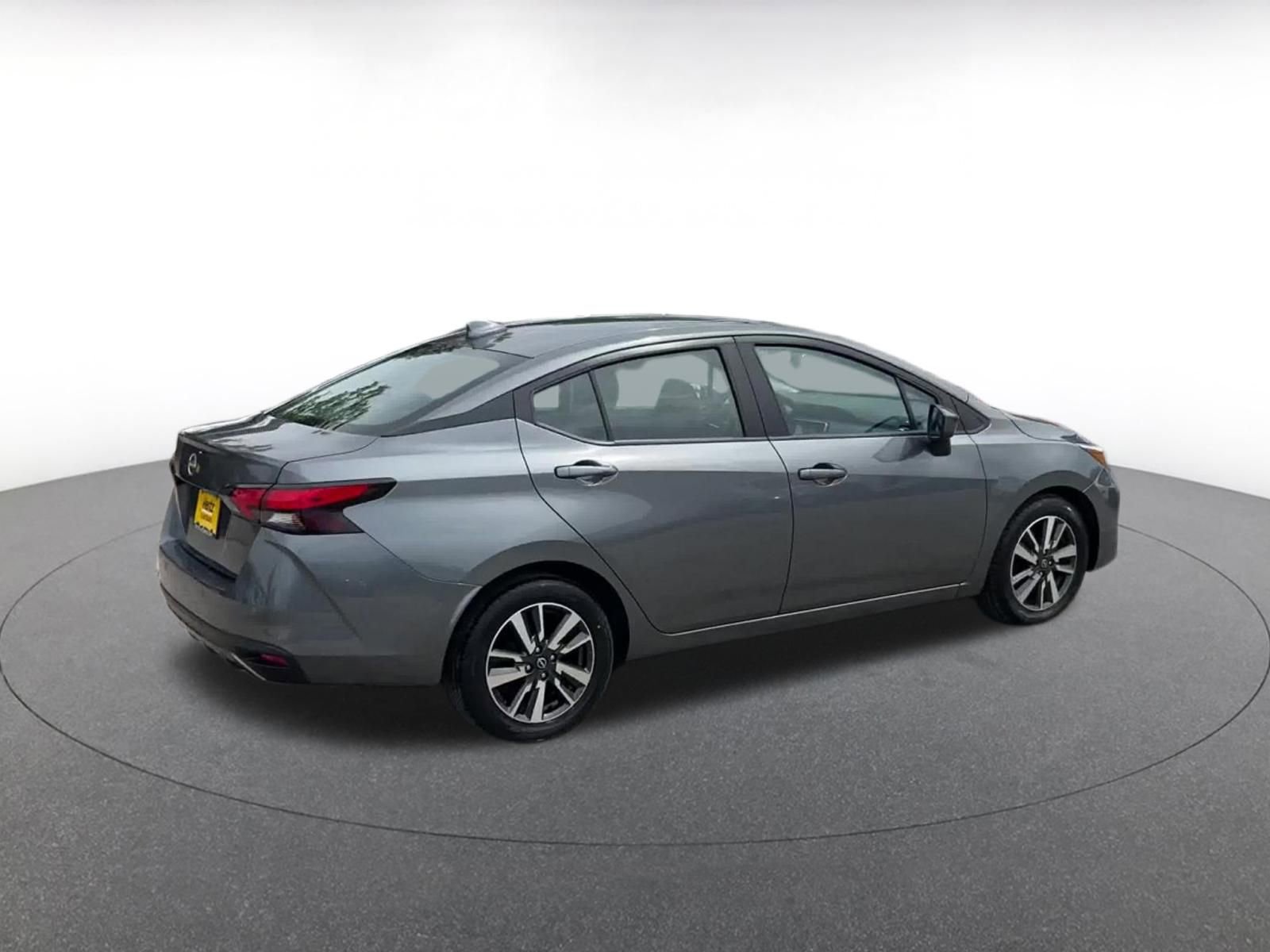 Used 2025 Nissan Versa SV FWD image 15