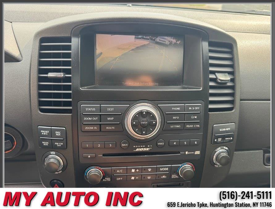 Used 2010 Nissan Pathfinder LE w/ Navigation Pkg image 19