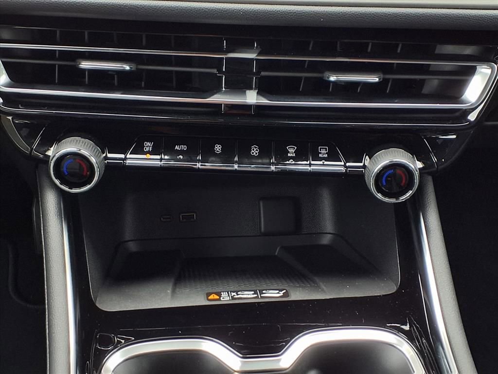 New 2026 Chevrolet Traverse LT w/ Midnight/Sport Edition image 16