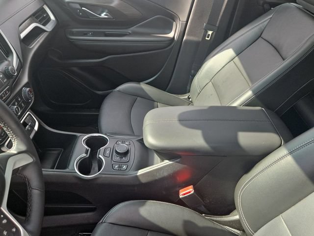 Used 2024 GMC Terrain SLT w/ Tech Package FWD image 20