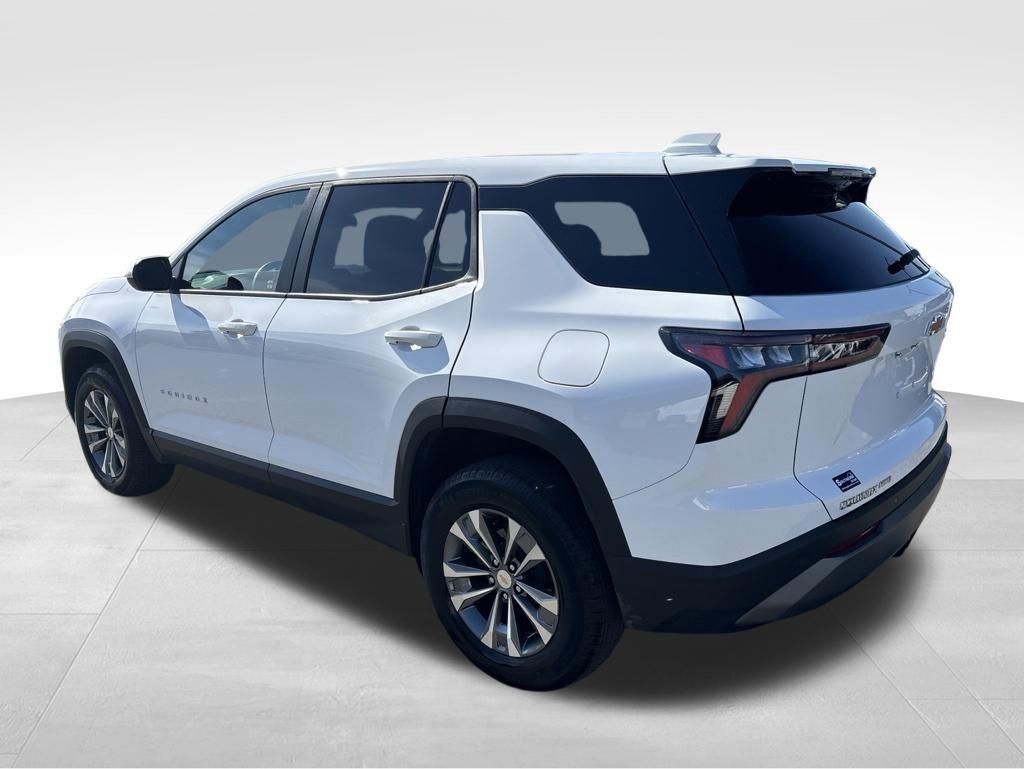 Used 2026 Chevrolet Equinox LT AWD/4WD image 3