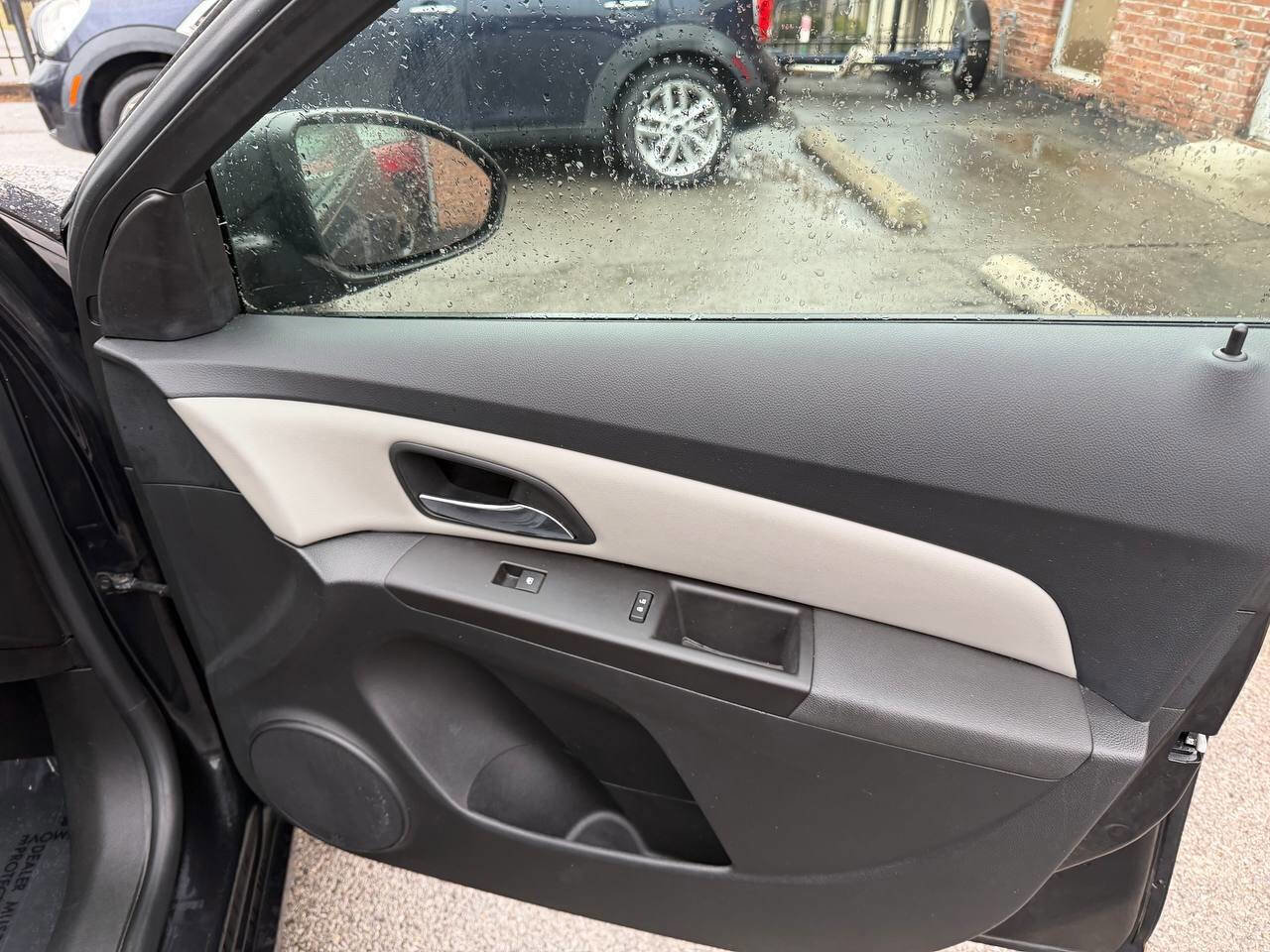 Used 2016 Chevrolet Cruze LS image 16