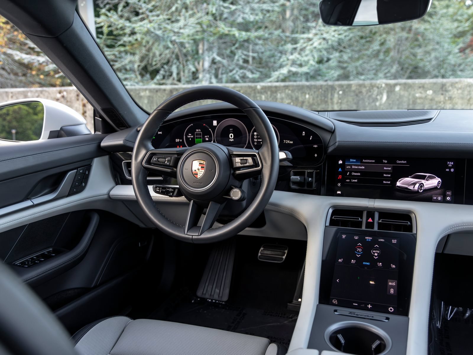 Certified 2025 Porsche Taycan AWD/4WD image 36
