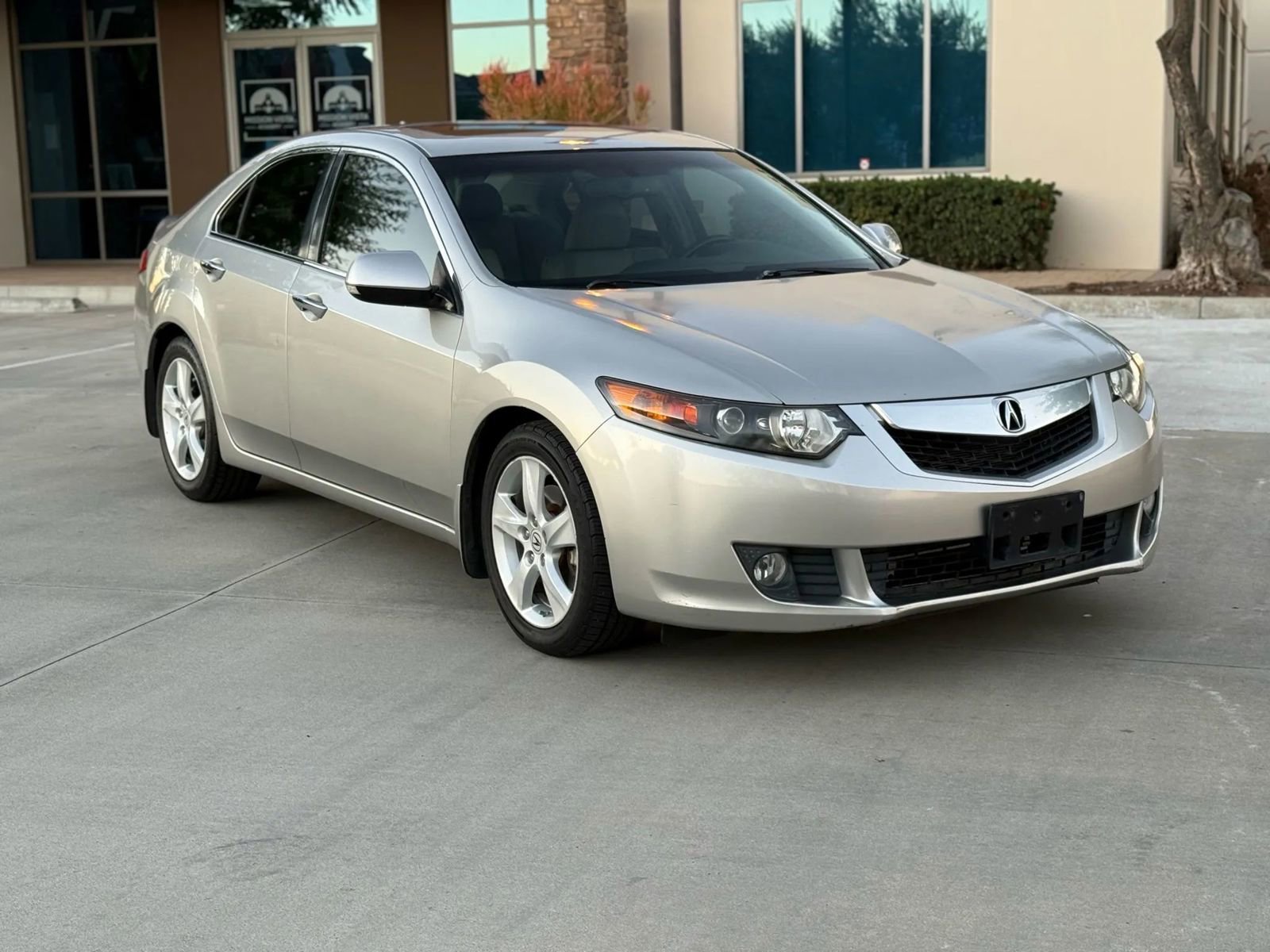 Used 2010 Acura TSX Sedan image 3